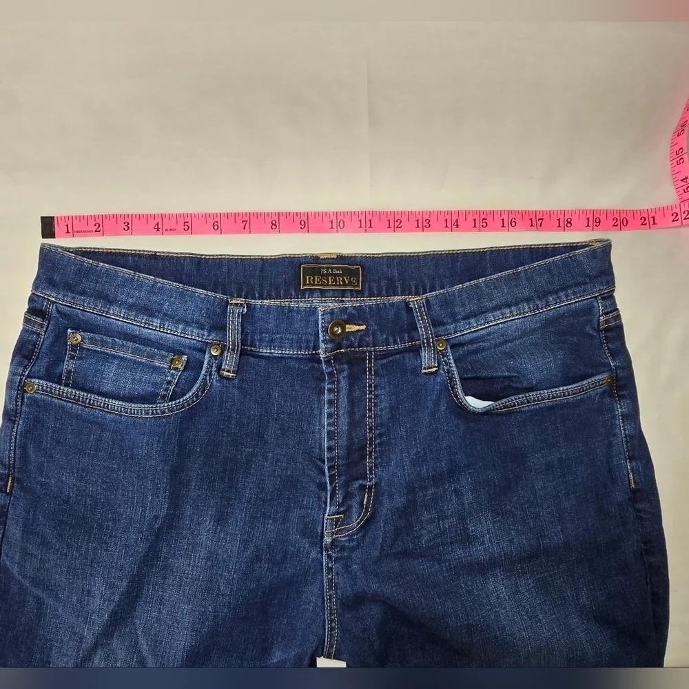 Jos.A.Bank Reserve Relaxed Fit Midwash Denim Straight Leg Men's Jeans 38x26